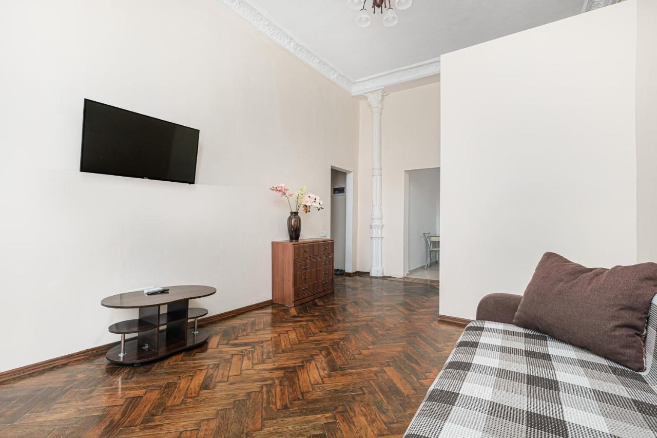 Nice Apartment In The City Center Odessa Eksteriør billede